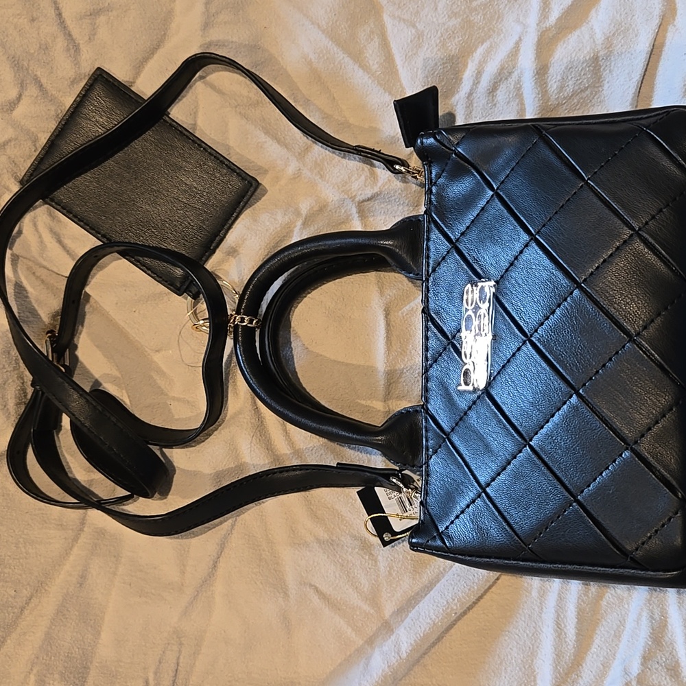 New With Tags Bebe Black Quilted Everett Mini Bag - Picture 5 of 7